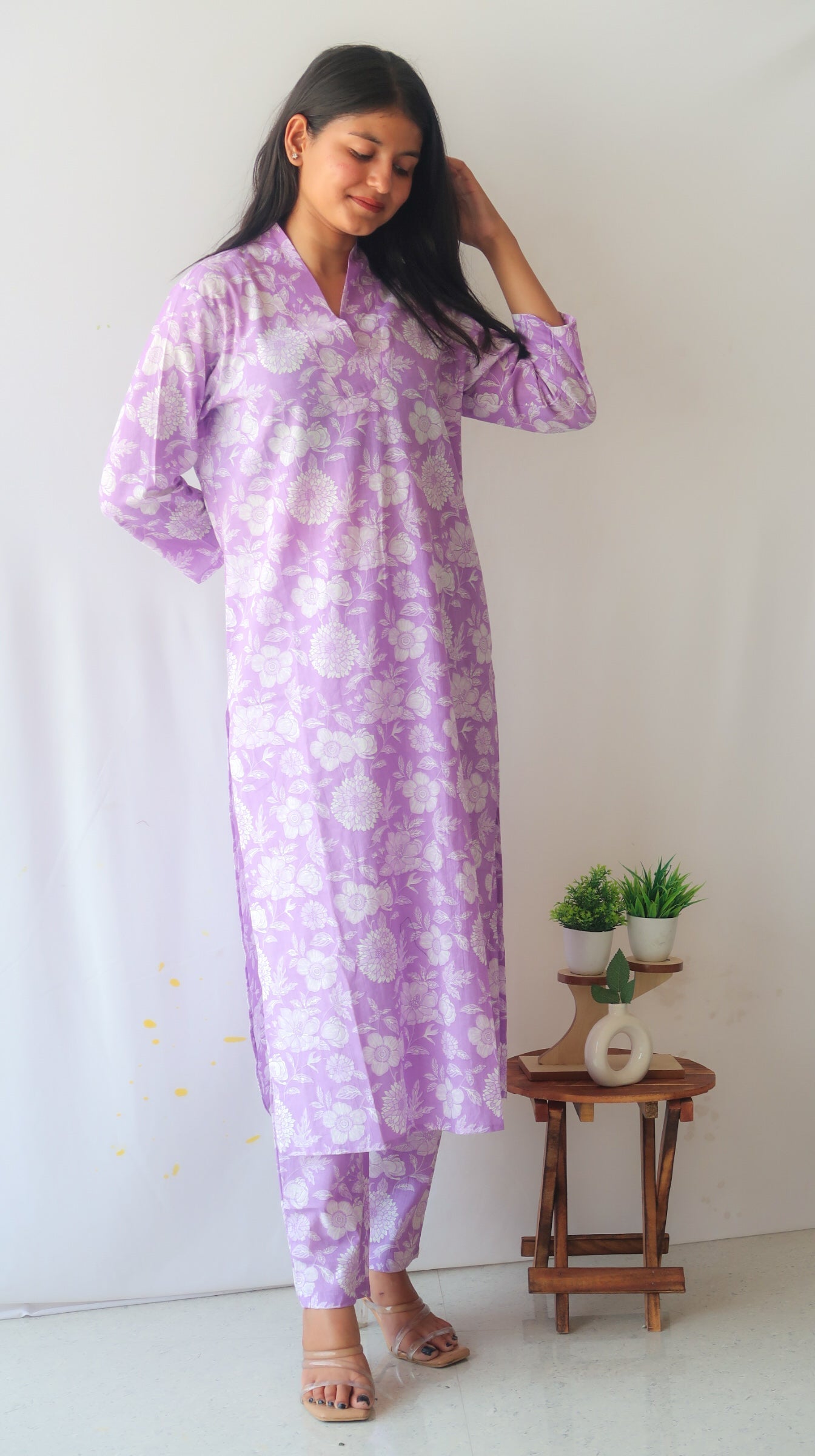 Lavender Floral V-Neck Suit Set