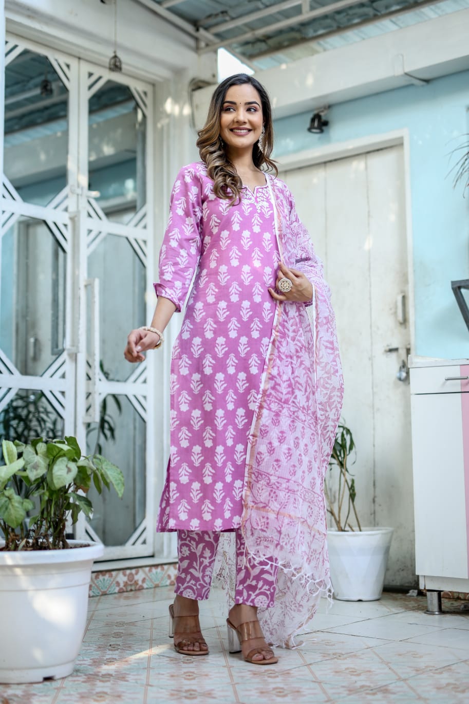 Gulabari Rosy Delight Suit Set - Doriya