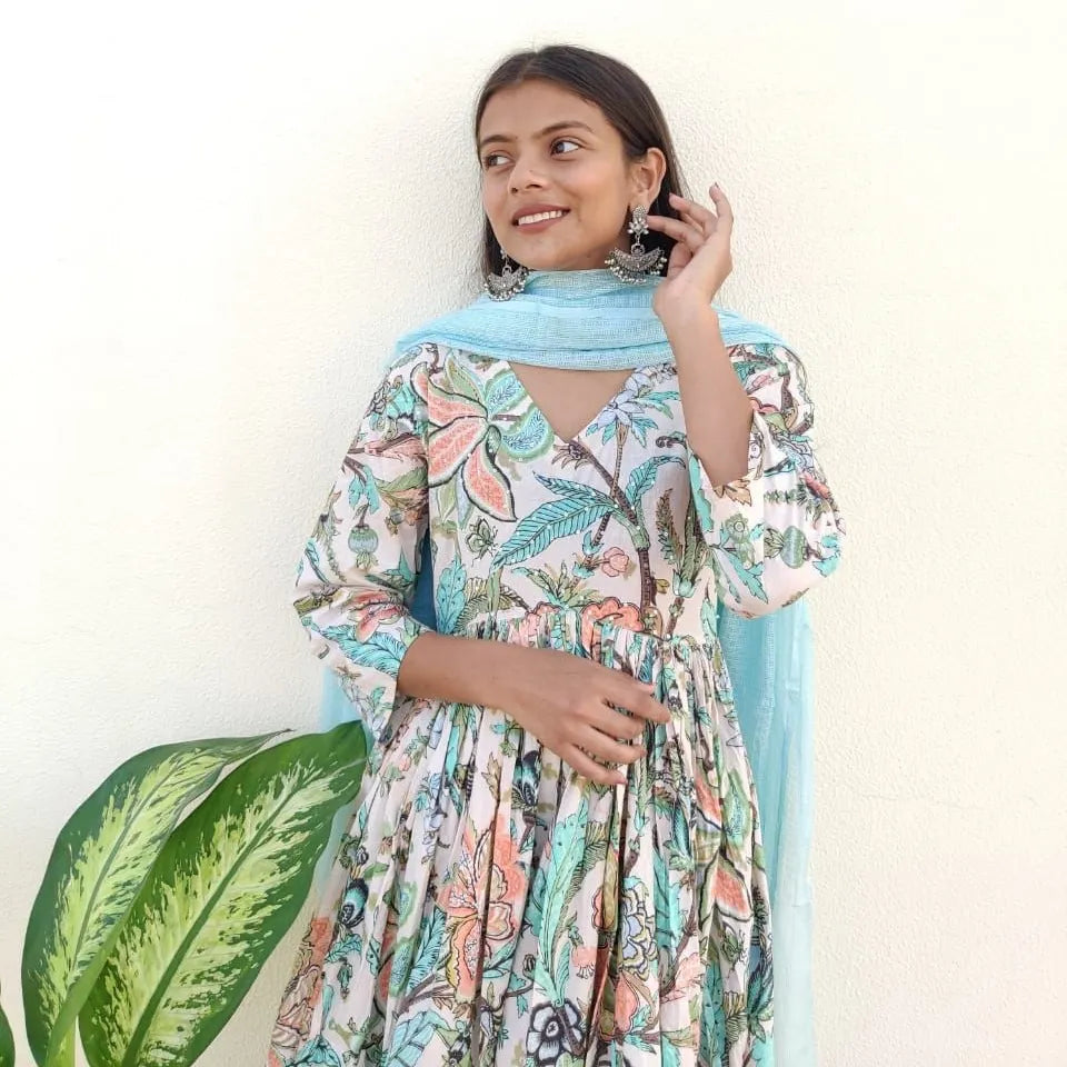 Zaki Inaayat Aasmani Floral Suit Set
